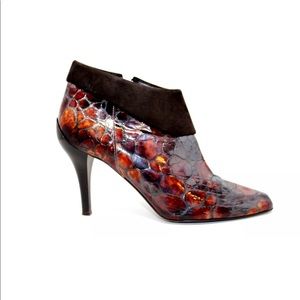 Donald J Pliner Rula Ankle Zip Bootie Sz: 6M